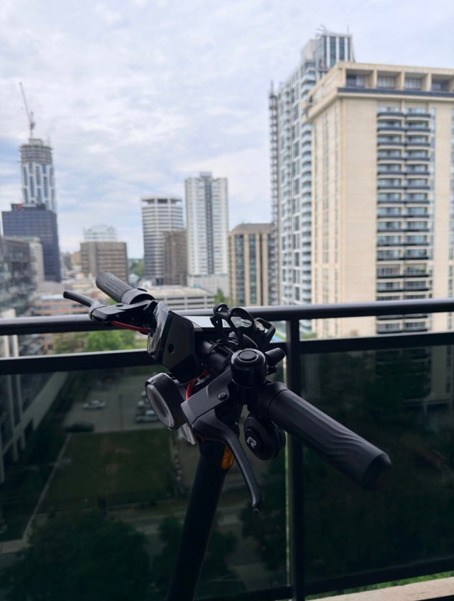 NIU KQi3 Max Electric Kick Scooter - photo 2