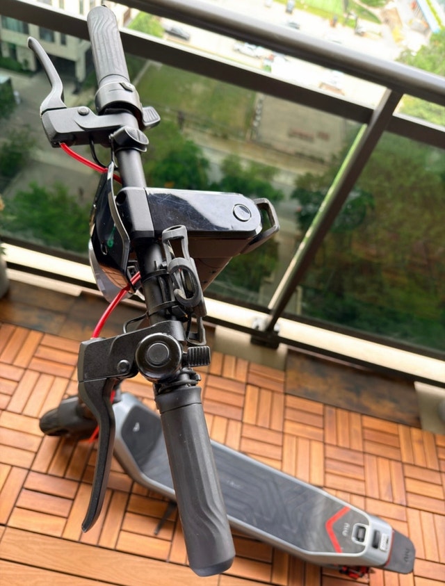 NIU KQi3 Max Electric Kick Scooter - photo 3