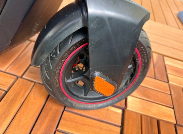 NIU KQi3 Max Electric Kick Scooter - photo 5