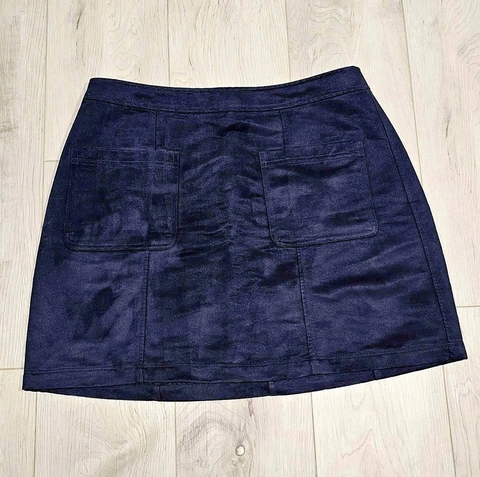 Old Navy Faux-Suede Mini Skirt (Size 12)