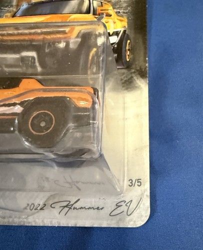 Matchbox Moving Parts 2023 70th Special Edition 2022 EV Hummer - photo 2