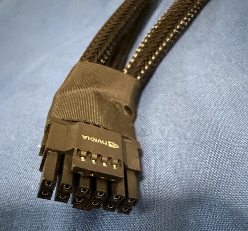 12VHPWR Adapter Cable (OEM) for RTX 40/50 Series GPUs - photo 3