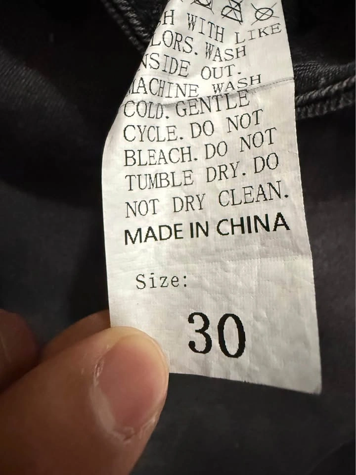 Bundle of 2 Pairs of Jeans Size 30 - Black and Light Wash - photo 2