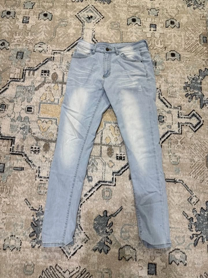 Bundle of 2 Pairs of Jeans Size 30 - Black and Light Wash - photo 3