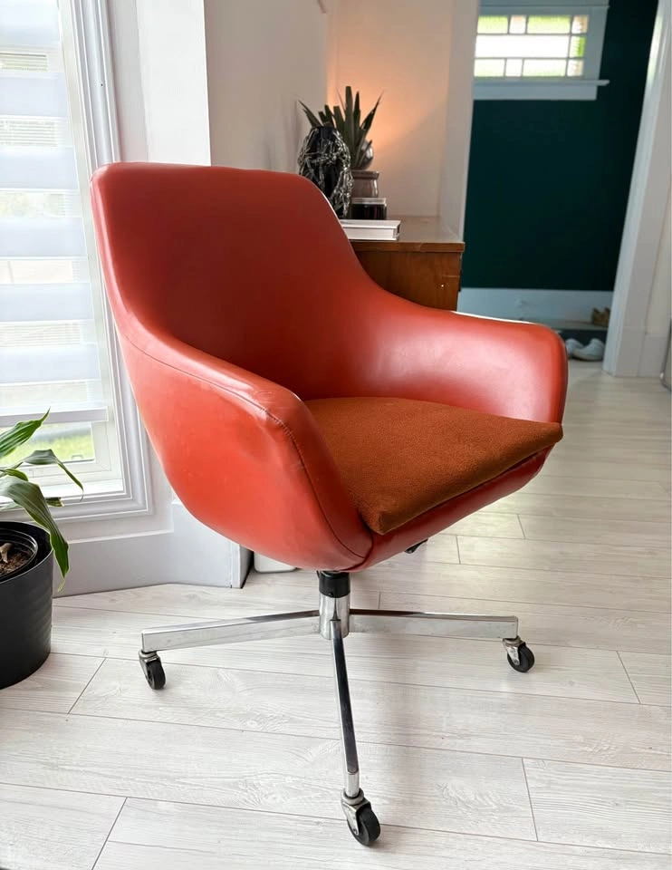 VINTAGE 1960’s SAARINEN STYLE SWIVEL OFFICE CHAIR! - photo 4