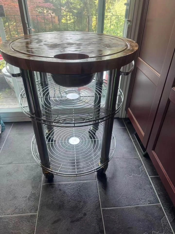 Kitchen counter with wheels - photo 2