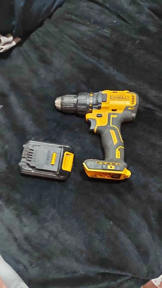 DeWalt Brushless Drill with Battery