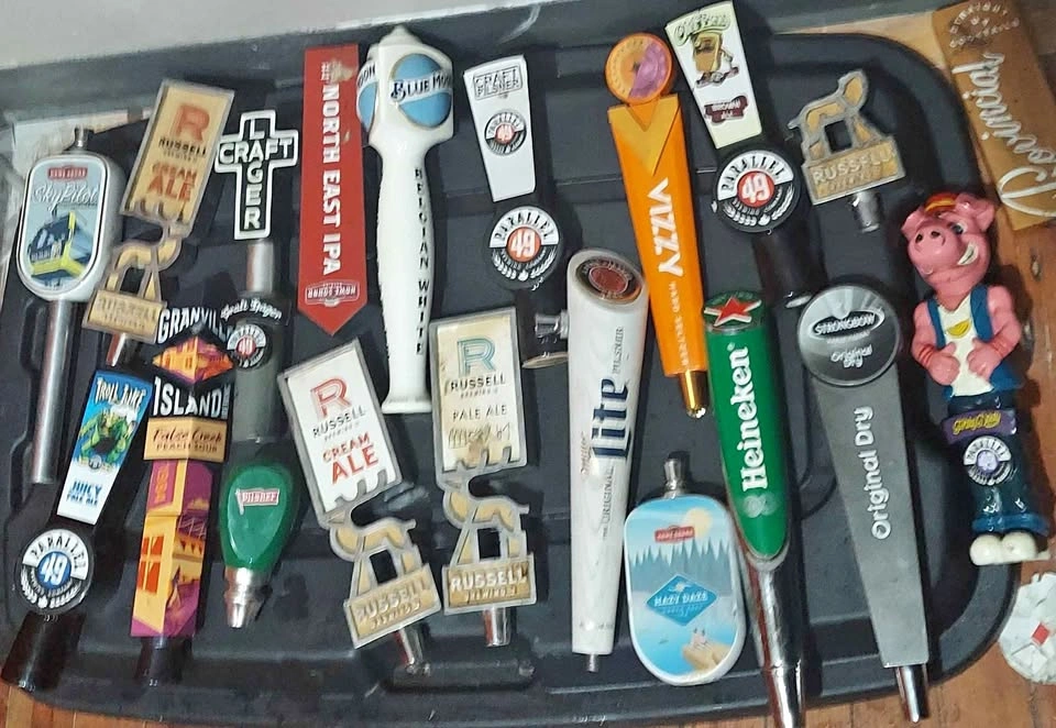 Assorted Beer Tap Handles - Parallel 49, Granville Island, Russe