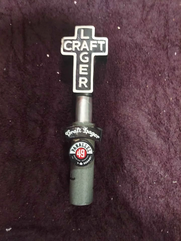Assorted Beer Tap Handles - Parallel 49, Granville Island, Russe - photo 2