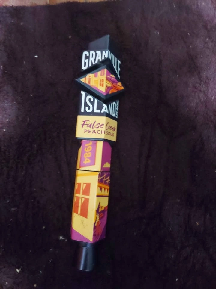Assorted Beer Tap Handles - Parallel 49, Granville Island, Russe - photo 4