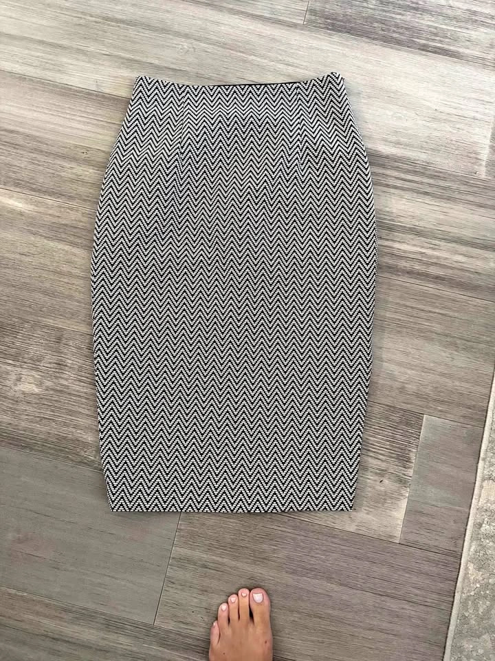 Judith & Charles - Black and White Skirt - Size 0