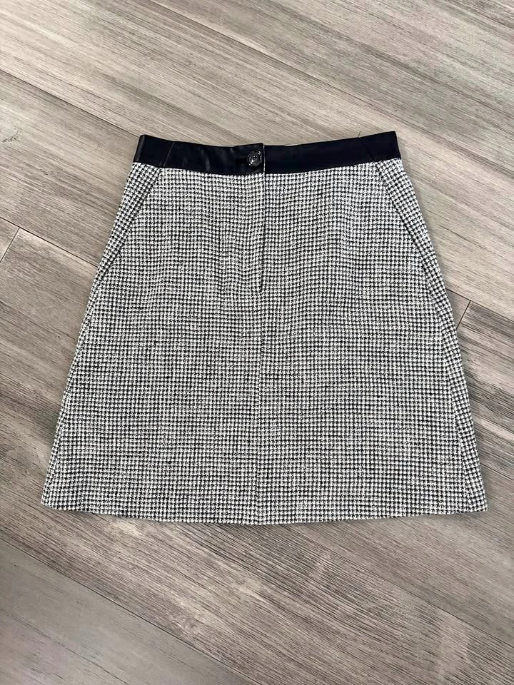 Hugo Boss Houndstooth Mini Skirt US Size 6