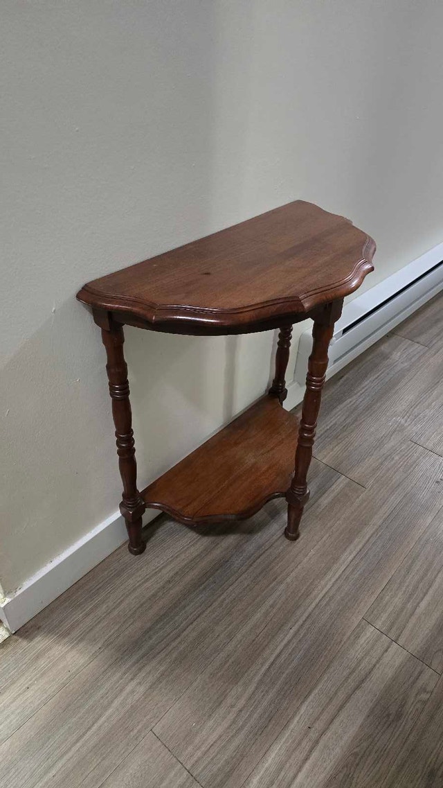 Small wooden console table – 23.5" x 22" - photo 4