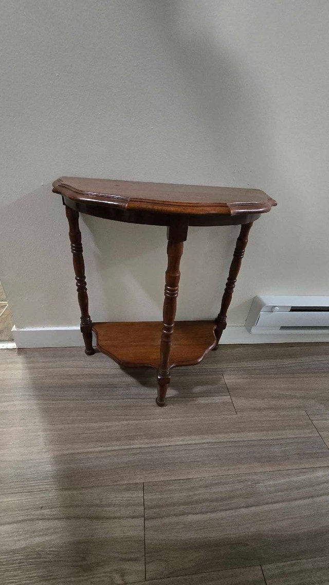 Small wooden console table – 23.5" x 22" - photo 5