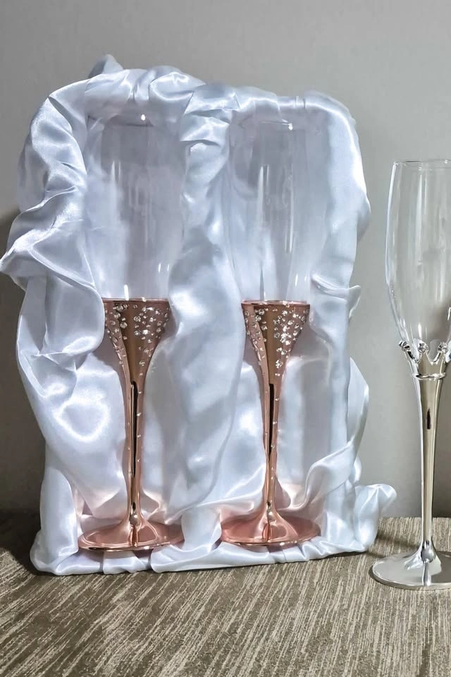 New in gift Box! Rose Gold Rhinestone Crystal Flutes - photo 4