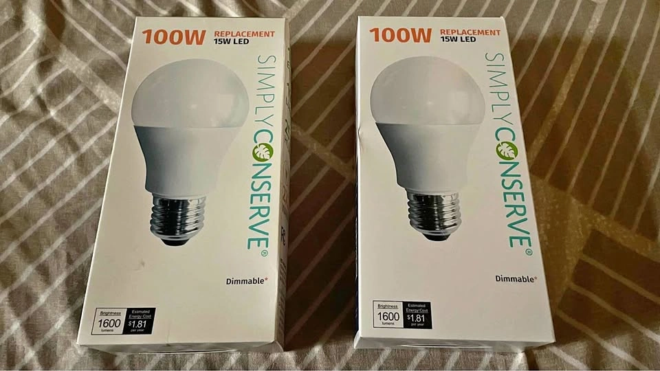 Simply Conserve 15W LED Bulbs (2 Boxes / 8 Bulbs Total)