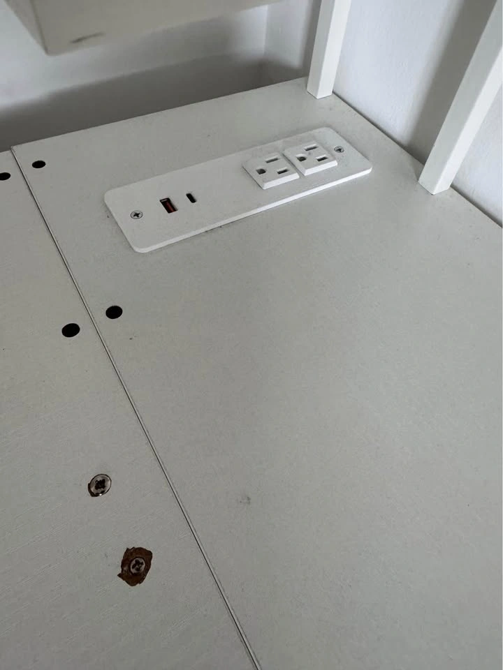White L-Shaped Corner Desk with Power Outlet - photo 2
