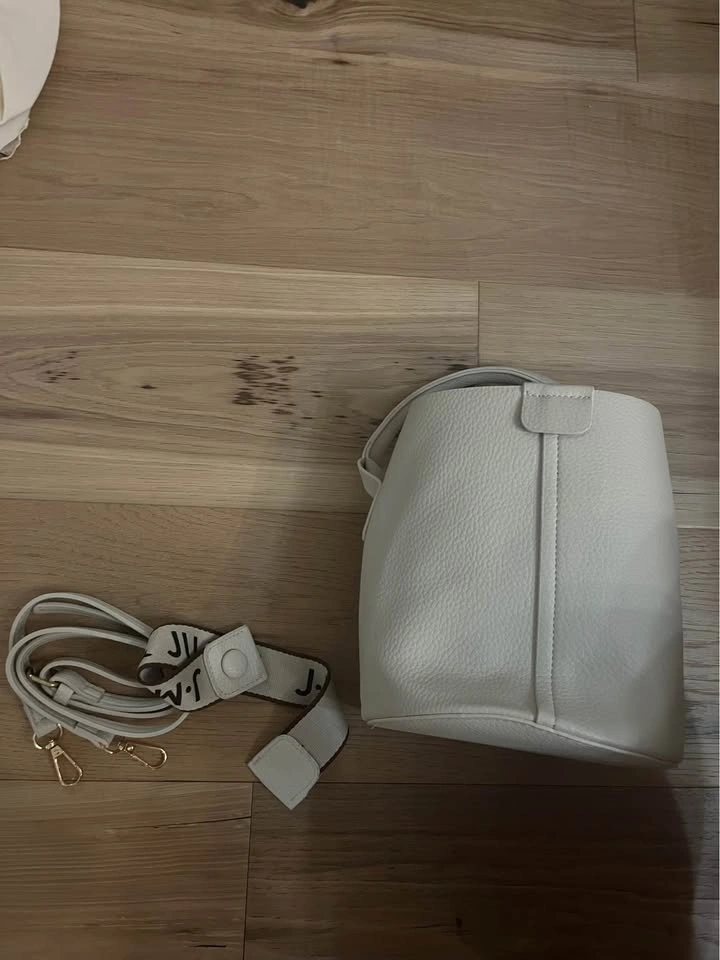 Chio'2nd Leather Bucket Bag - photo 3