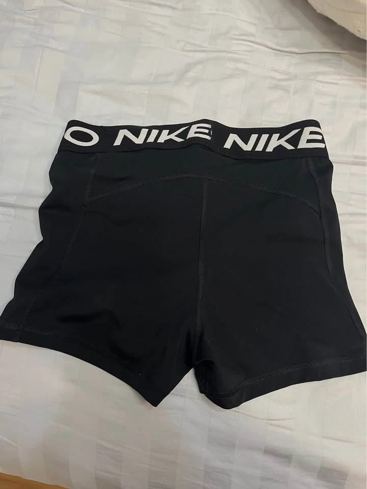 Nike Pro Women's 3" Shorts - photo 3