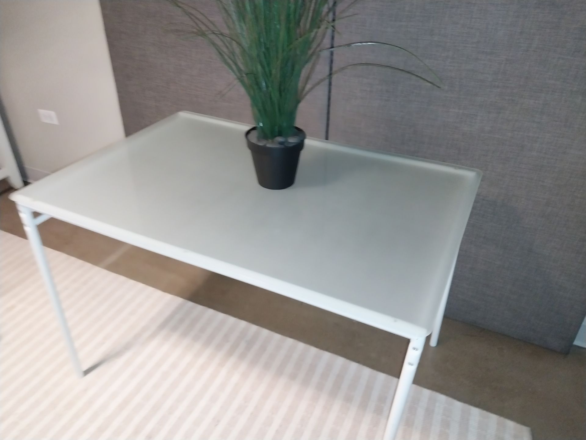 Modern IKEA LYRESTAD Table – Excellent Condition - photo 2