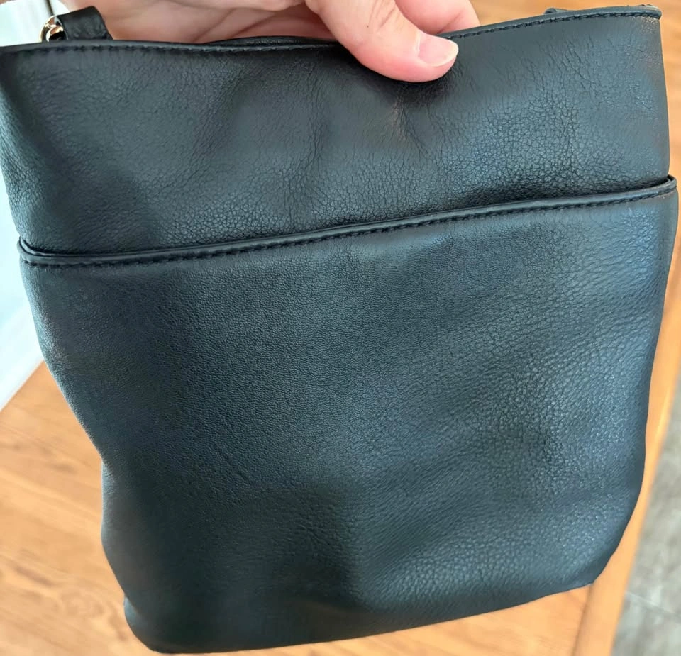 Michael Kors Hamilton Crossbody Bag – Black Pebbled Leather - photo 4