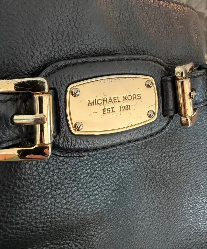 Michael Kors Hamilton Crossbody Bag – Black Pebbled Leather - photo 5