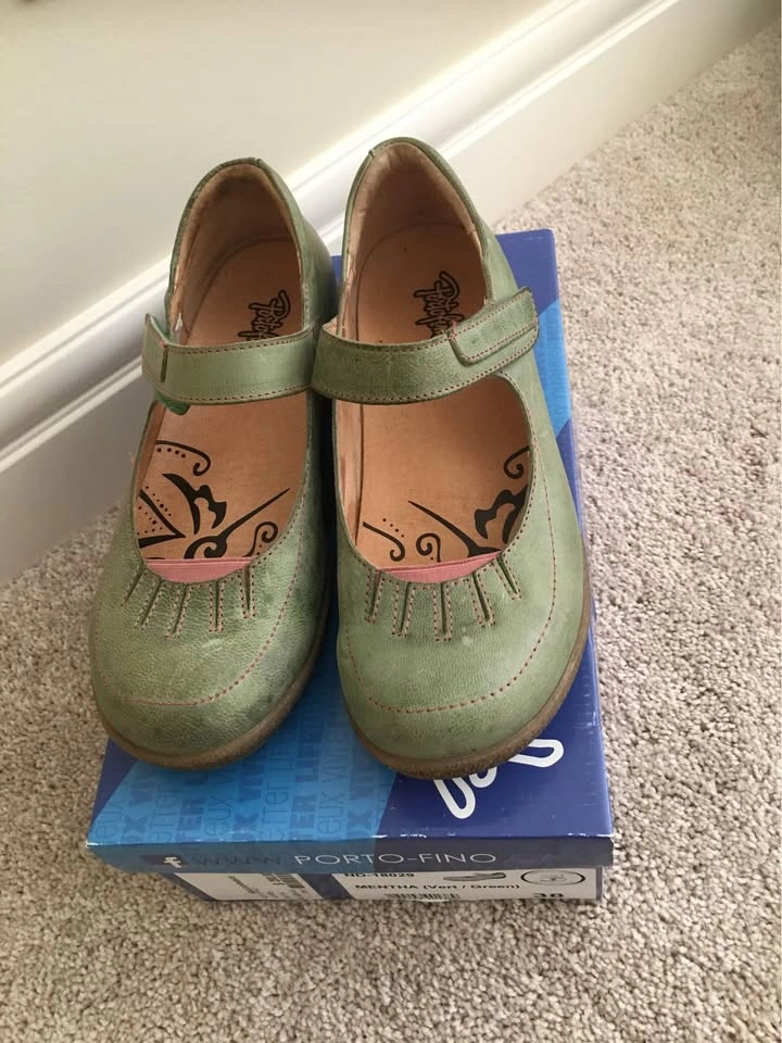 Shoes, size 38 = 7