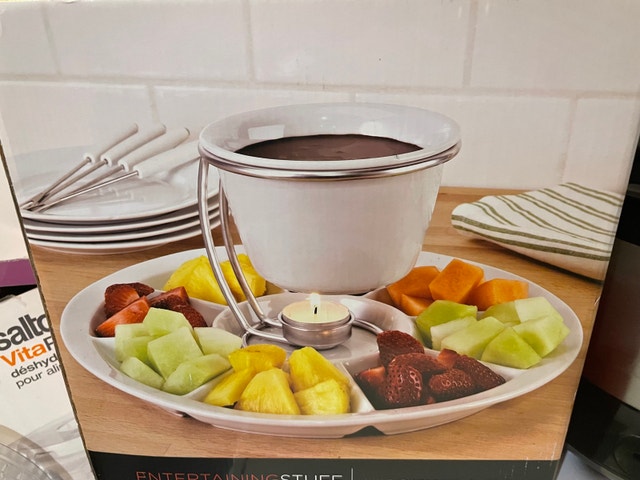 Fondue with platters like new - photo 2