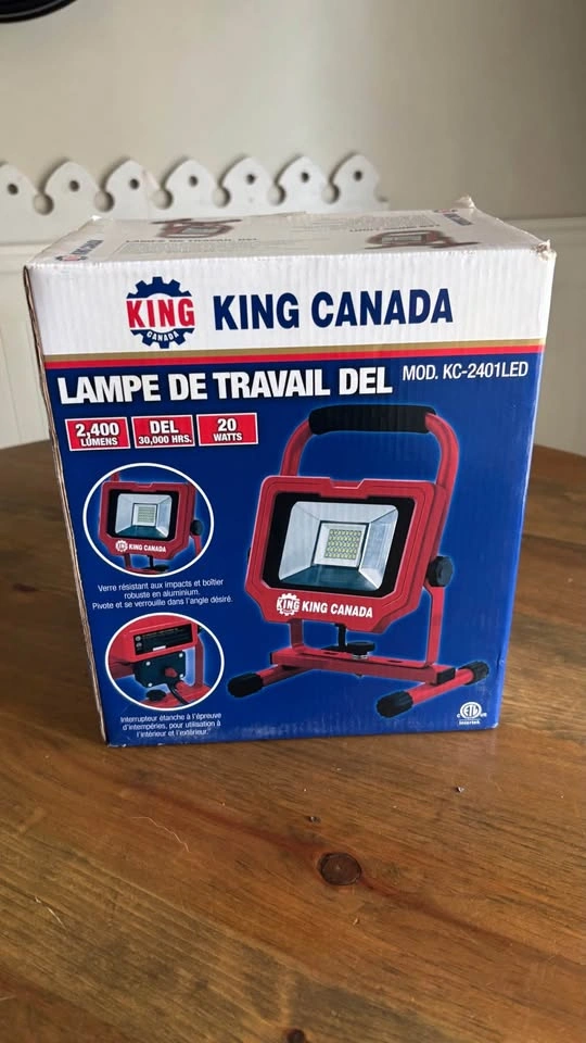 *BRAND NEW* King Canada Led Work Light - photo 4