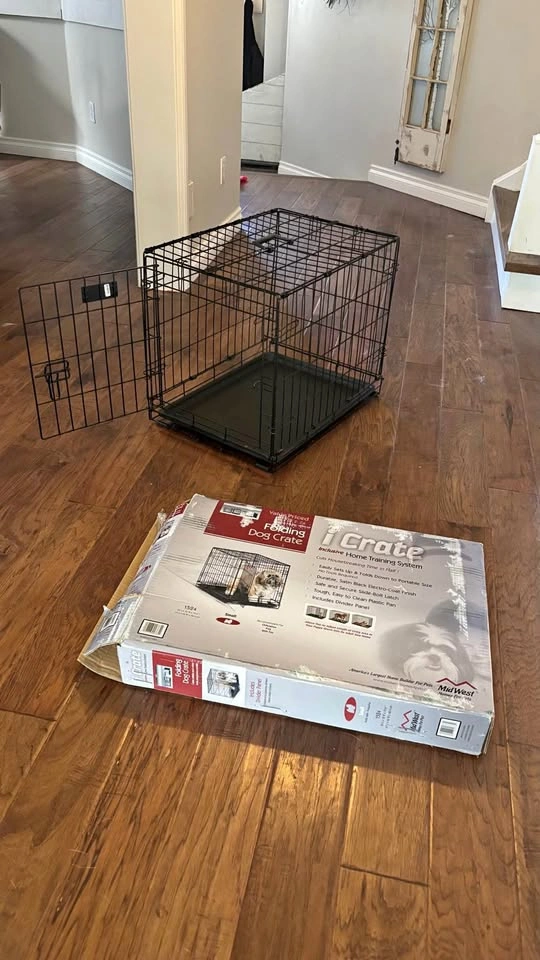 iCrate® Small Breed Dog Crate 24 Inch Single Door