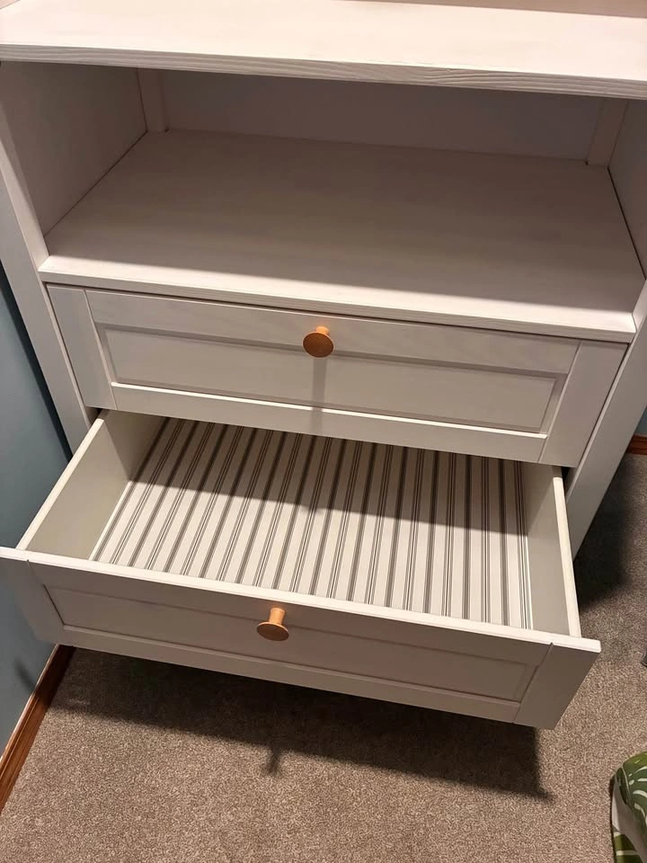 IKEA change table - photo 2