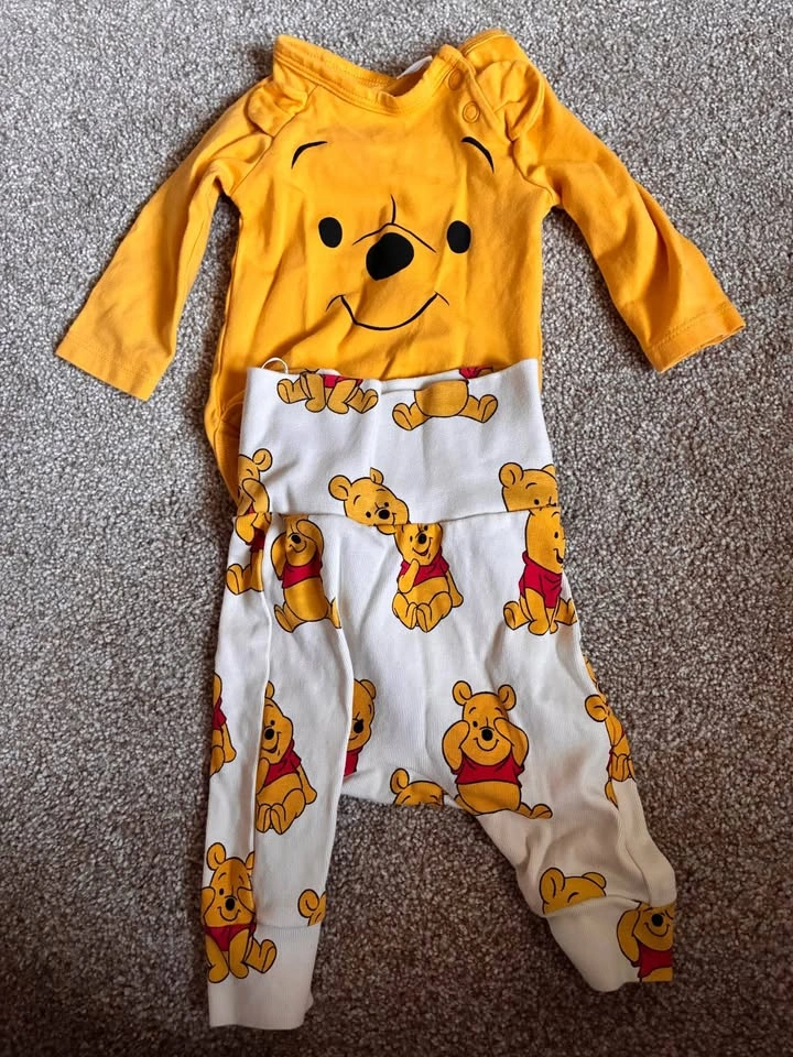 Newborn/0-3 month girl/unisex clothing - photo 3