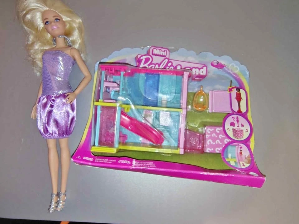 Barbie Bundle: Standard Barbie Doll & Mini BarbieLand Dreamhouse