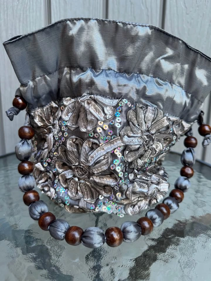Unique Hand Crafted Silver Drawstring Purse - photo 5