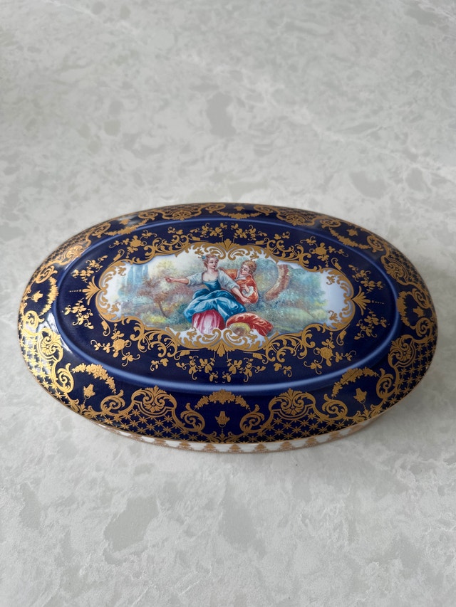 Vintage Limoges fine porcelain hand painted decorative box - photo 3