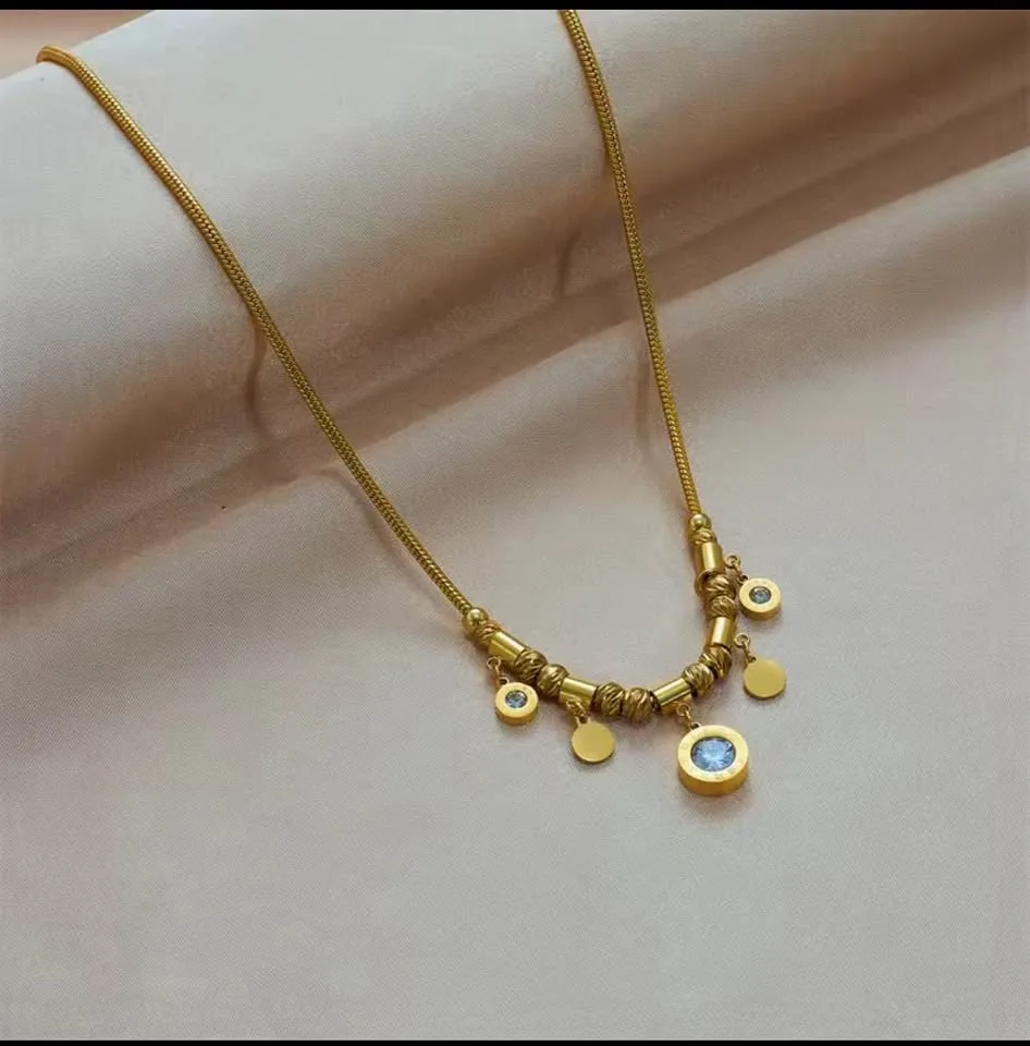 18k gold plated stainless steel Necklace image indicator(4)