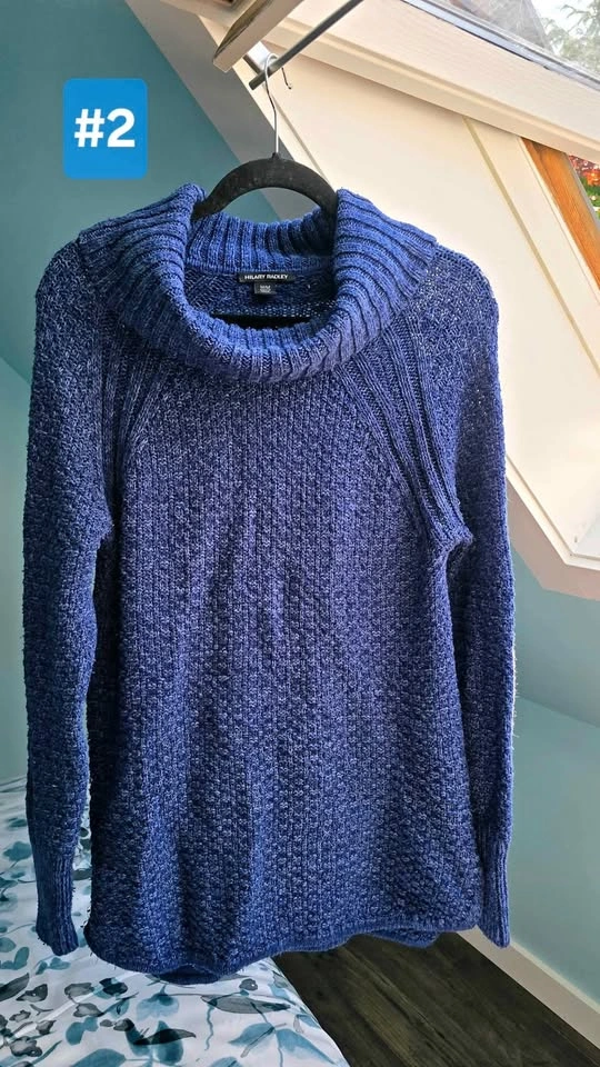 Women's Sweaters - photo 2