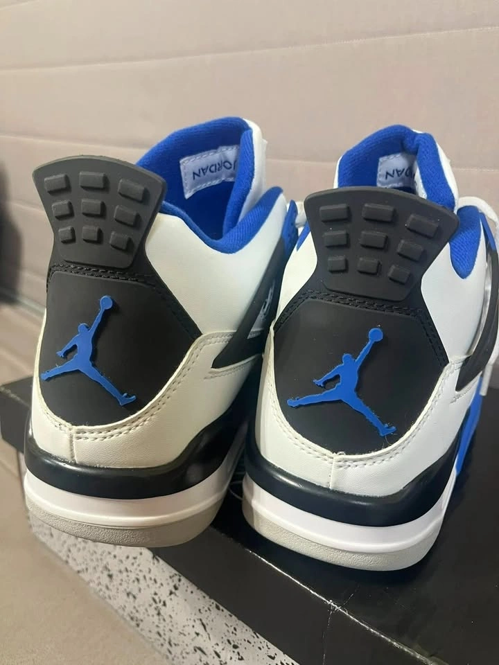 Air Jordan 4 Retro Military Blue (2024) – Brand New - Size: US 8 - photo 2
