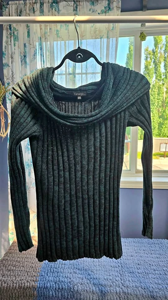 George Wide Neck Sweater