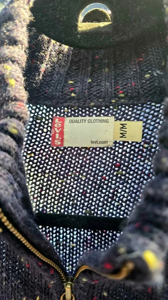 Women's Levi's Zip Up Sweater - photo 3