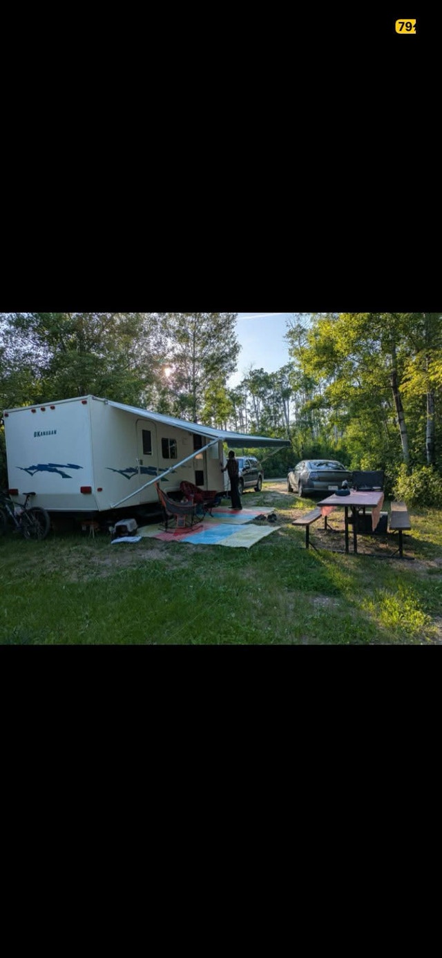 Okanagan Ultra Lite Travel Trailer - photo 2