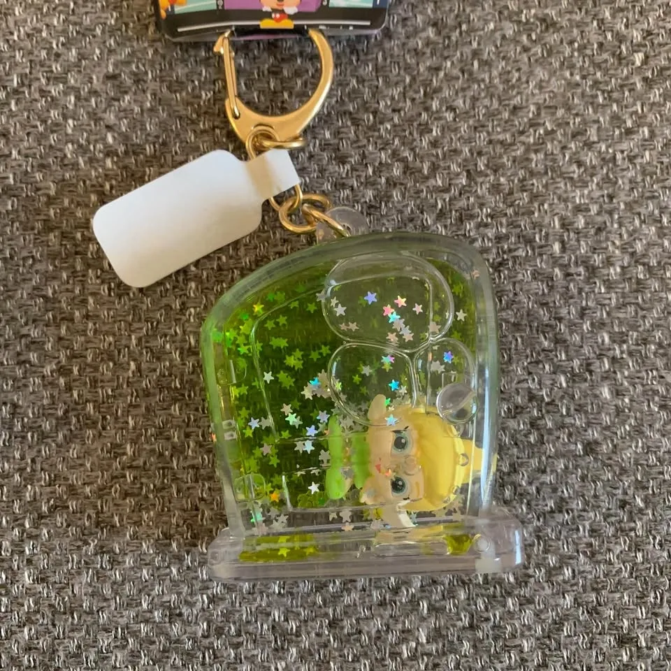 BNWT Disney Doorable Tsunameez Acrylic Keychain Charm - photo 3