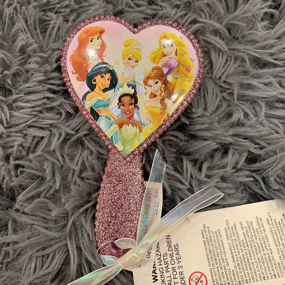 BNWT H&M Disney Princess heart-shaped Hair Brush Comb