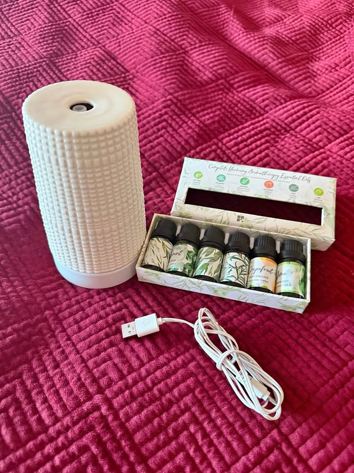 Mahli Aromatherapy Essential Oil Diffuser Set