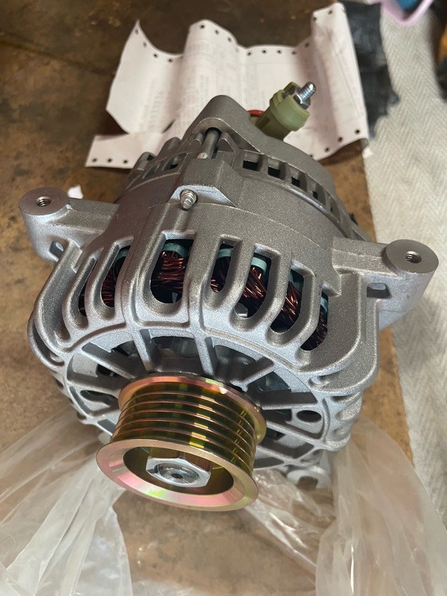 Make an offer Ford 110A Alternator 2004-2008 F150 - photo 2