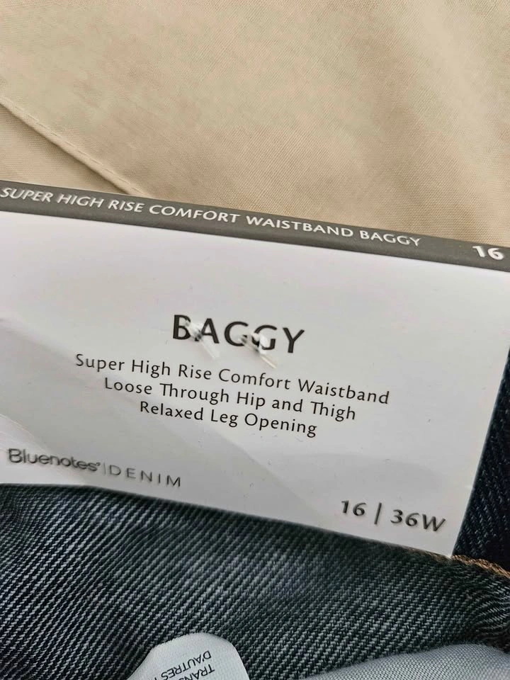 Bluenotes Baggy Super High Rise Jeans Size 16 | 36W - photo 2