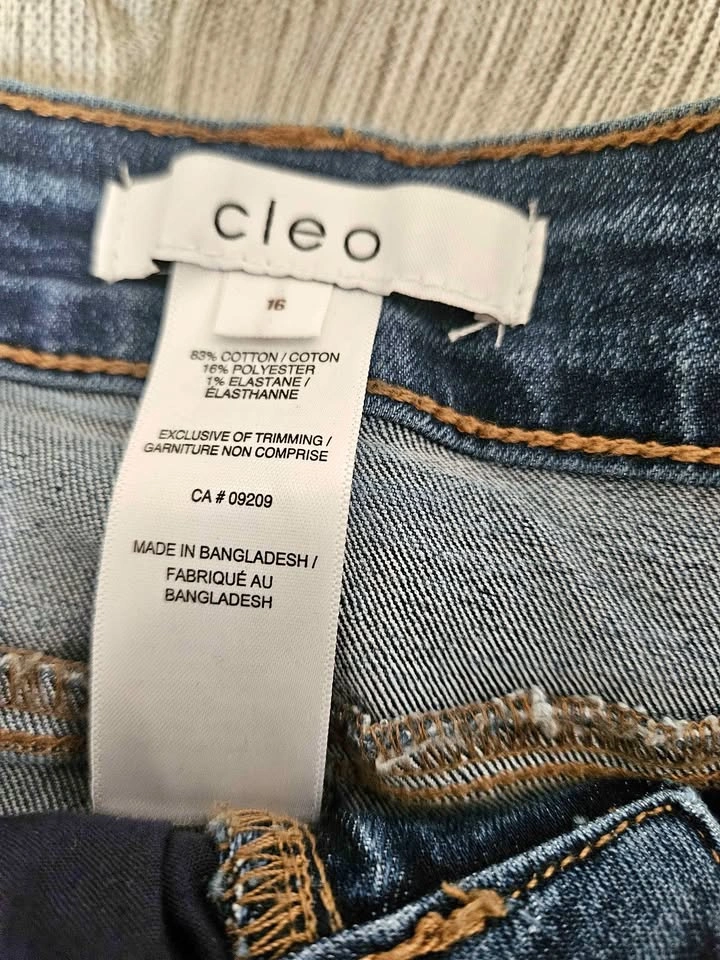 Cleo Lilly Slim Leg Jeans Size 16