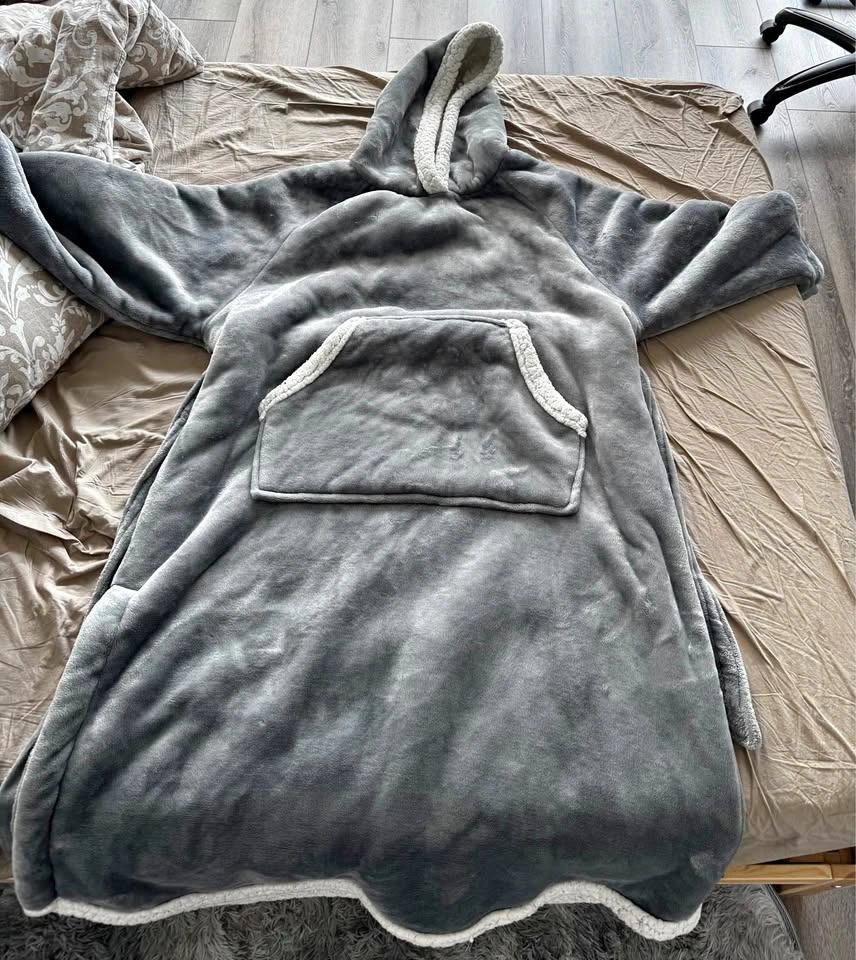 Bedsure Wearable Blanket Hoodie