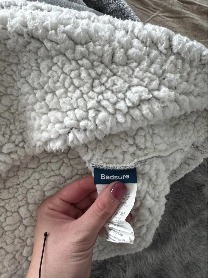 Bedsure Wearable Blanket Hoodie - photo 4