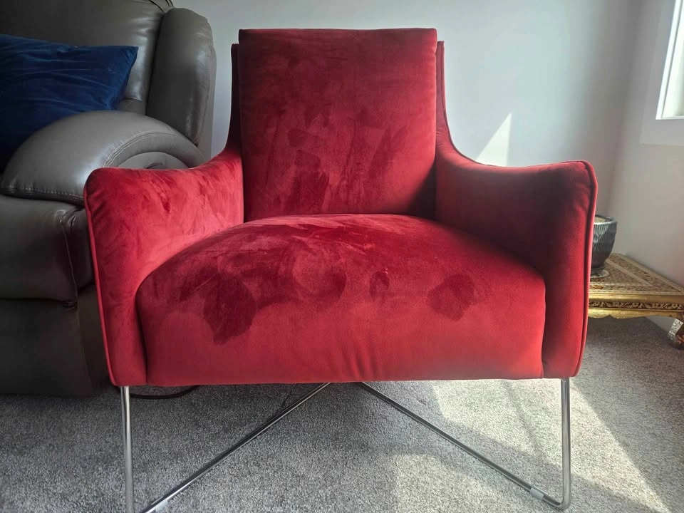 Natuzzi Red Velvet Accent Chair - photo 2